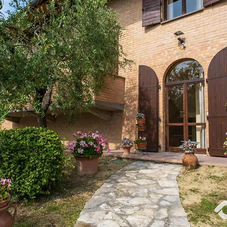 Villa Poloturisticoumbria Del Maestrale *